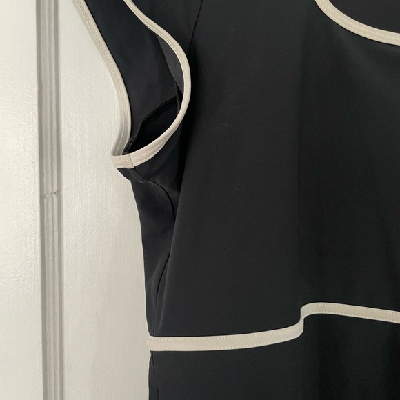 Short Sleeve Abercrombie Traveler Dress - Picture 3 of 6